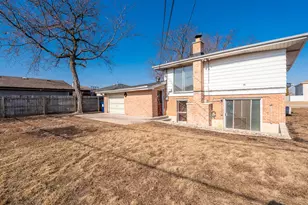 7849 80th Pl, Bridgeview, IL 60455 - Photo 13