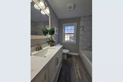 220 S Walnut Street, Sycamore, IL 60178 - Photo 9