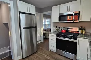 220 S Walnut St, Sycamore, IL 60178 - Photo 5