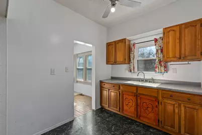 711 S Franklin Street, Litchfield, IL 62056 - Photo 11