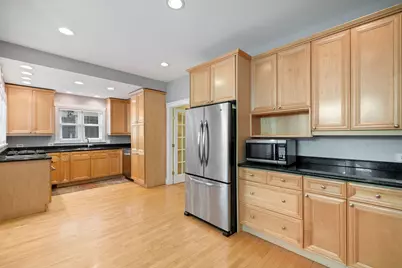 323 Sherman Avenue, Evanston, IL 60202 - Photo 5