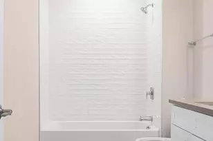 546 Green Bay Rd, Highwood, IL 60040 - Photo 9