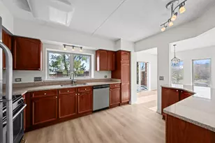 655 Perrie Dr, Elk Grove Village, IL 60007 - Photo 7