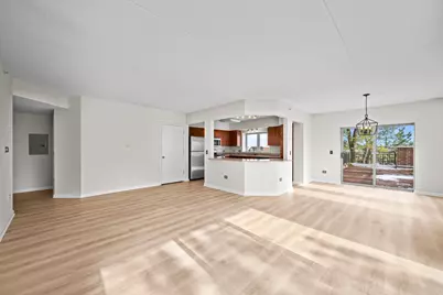 655 Perrie Drive #203, Elk Grove Village, IL 60007 - Photo 5