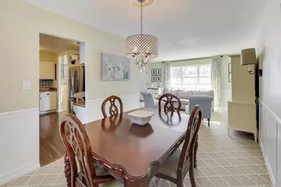 1018 W Alexandria Street, Arlington Heights, IL 60004 - Photo 5