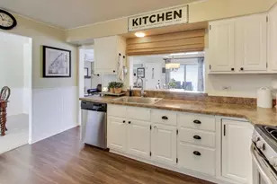 1018 W Alexandria St, Arlington Heights, IL 60004 - Photo 7