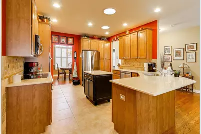 2313 Eisenhower Boulevard, McHenry, IL 60051 - Photo 11