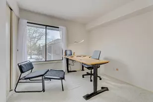 740 Saint Andrews Ln, Crystal Lake, IL 60014 - Photo 5