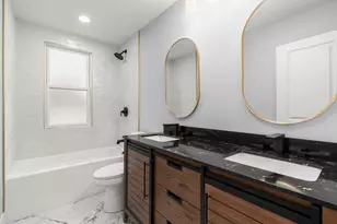 5542 W 64th St, Chicago, IL 60638 - Photo 9