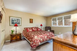 10304 Linus Ln, Oak Lawn, IL 60453 - Photo 11