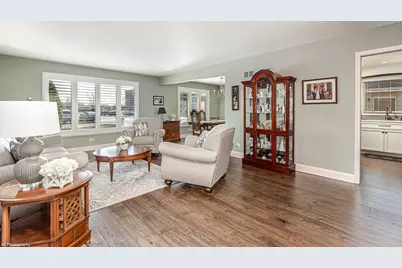 10304 Linus Lane, Oak Lawn, IL 60453 - Photo 5