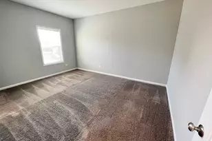 811 E Main St, East Dundee, IL 60118 - Photo 7