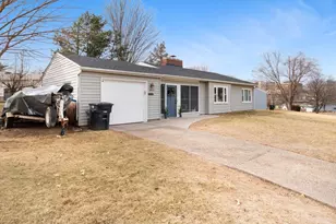 2414 28th Ave, Rock Island, IL 61201 - Photo 3