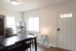 113 S Westlawn Ave, Aurora, IL 60506 - Photo 3