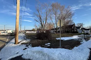 608 W Fairchild St, Danville, IL 61832 - Photo 5