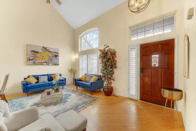 589 Marseilles Circle, Buffalo Grove, IL 60089 - Photo 5