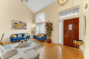 589 Marseilles Cir, Buffalo Grove, IL 60089 - Photo 5