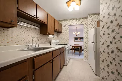 9820 S Pulaski Road #122, Oak Lawn, IL 60453 - Photo 5