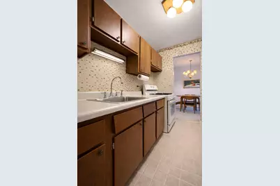 9820 S Pulaski Road #122, Oak Lawn, IL 60453 - Photo 7