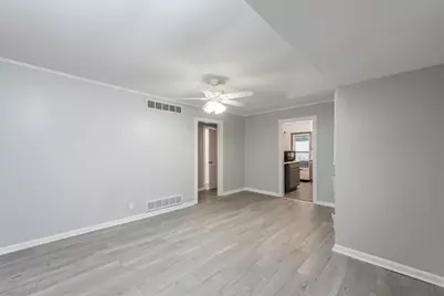 510 Forest Glen Drive, Round Lake Park, IL 60073 - Photo 3