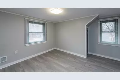 510 Forest Glen Drive, Round Lake Park, IL 60073 - Photo 11