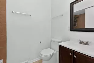 7724 Woodward Ave, Woodridge, IL 60517 - Photo 17