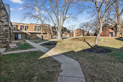 7724 Woodward Avenue, Woodridge, IL 60517 - Photo 19