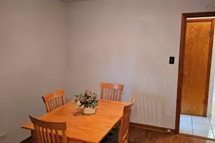 8605 S Calumet Ave, Chicago, IL 60619 - Photo 3