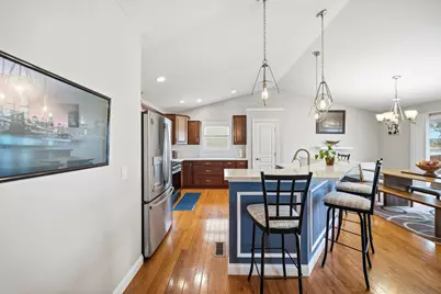 4514 Sapphire Lane, Bettendorf, IA 52722 - Photo 7