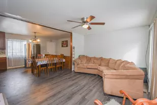 2042 Gideon Ave, Zion, IL 60099 - Photo 5