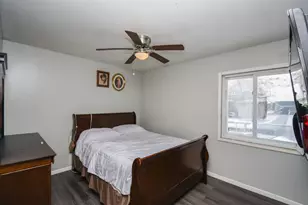 2042 Gideon Ave, Zion, IL 60099 - Photo 7