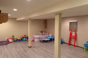 7717 W 158th Ct, Orland Park, IL 60462 - Photo 11