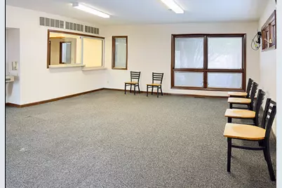 1515 W Walnut Street #9, Jacksonville, IL 62650 - Photo 3