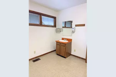 1515 W Walnut Street #9, Jacksonville, IL 62650 - Photo 11