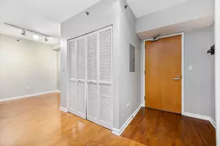 1212 N Wells St, Chicago, IL 60610 - Photo 13