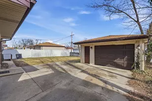 125 Mildred Ln, Chicago Heights, IL 60411 - Photo 31