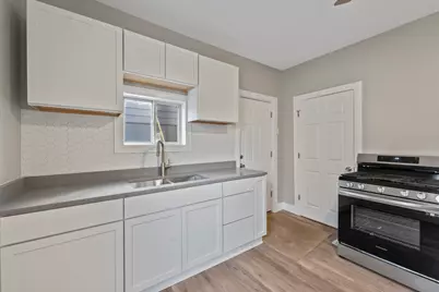 418 W Illinois Avenue, Aurora, IL 60506 - Photo 15