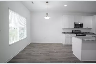 1128 Gillespie Lane #1128, Yorkville, IL 60560 - Photo 7