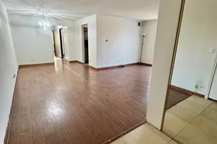 1463 Mercury Dr, Schaumburg, IL 60193 - Photo 3