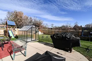 3805 Bertrand Ln, Beach Park, IL 60099 - Photo 27