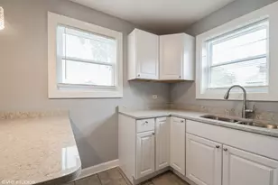 12529 S Loomis St, Calumet Park, IL 60827 - Photo 5