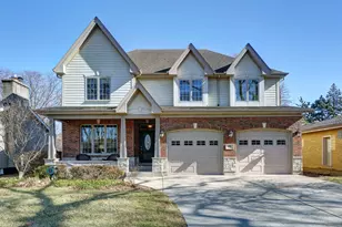 881 S Bryan St, Elmhurst, IL 60126 - Photo 1