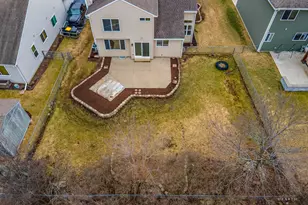 305 Harvest Gate Rd, Lake in the Hills, IL 60156 - Photo 33