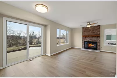 305 Harvest Gate Road, Lake in the Hills, IL 60156 - Photo 11