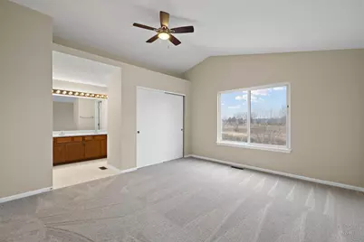 305 Harvest Gate Road, Lake in the Hills, IL 60156 - Photo 17