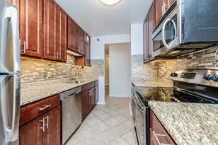 70 W Huron St, Chicago, IL 60654 - Photo 9