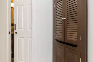 70 W Huron St, Chicago, IL 60654 - Photo 45