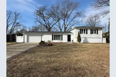 2724 N Country Club Terrace Terrace, Rockford, IL 61103 - Photo 1