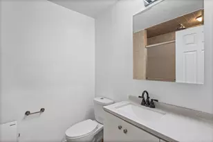 222 Abilene Ln, Vernon Hills, IL 60061 - Photo 21