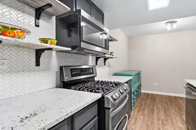 8025 Woodglen Lane #112, Downers Grove, IL 60516 - Photo 3